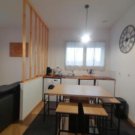 Lhacienda Apartment Марсилия Екстериор снимка