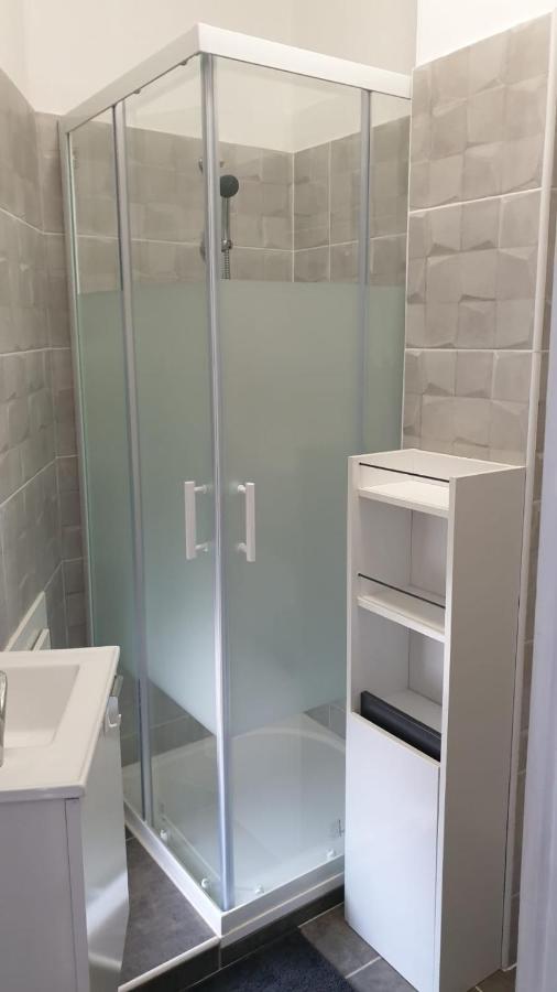 Lhacienda Apartment Марсилия Екстериор снимка